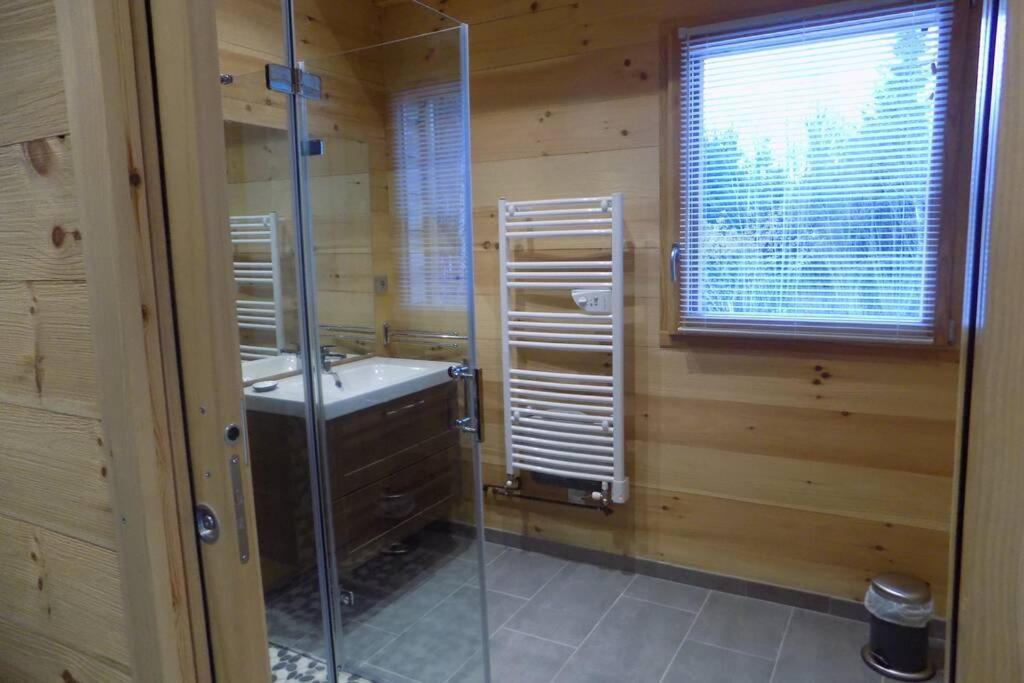 סן-מוריס-סור-מוסל Chalet Des Charbonniers Avec Etang מראה חיצוני תמונה
