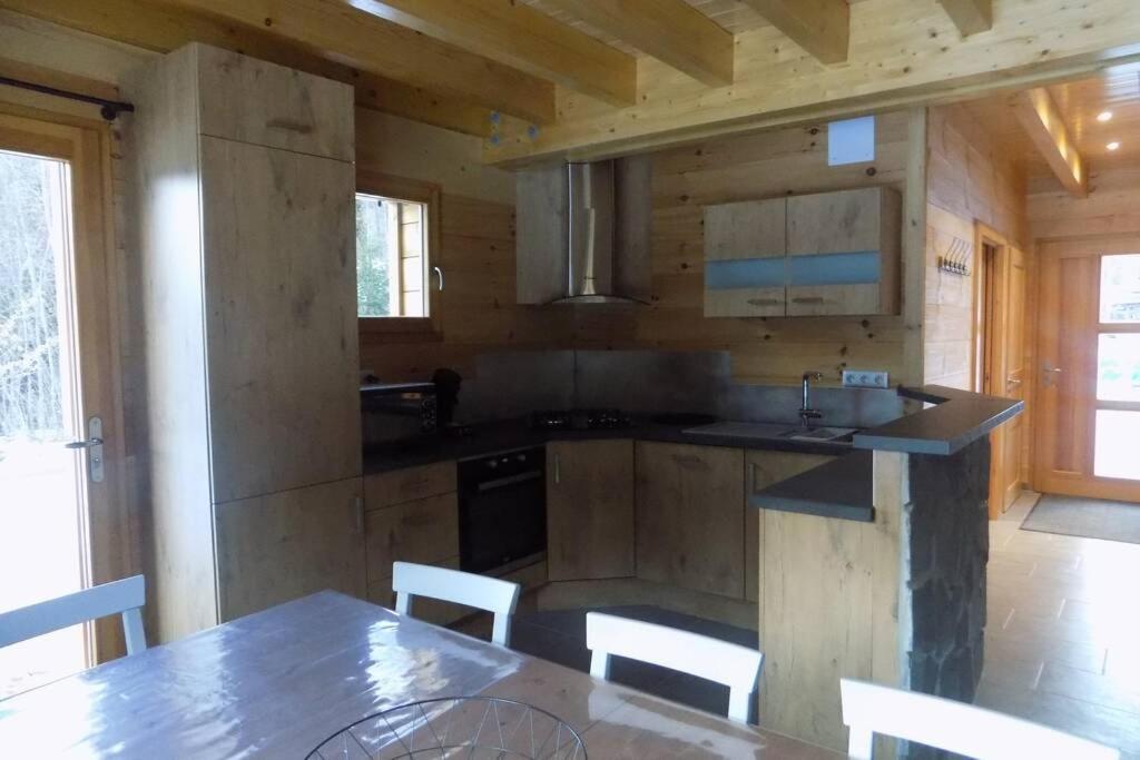 סן-מוריס-סור-מוסל Chalet Des Charbonniers Avec Etang מראה חיצוני תמונה