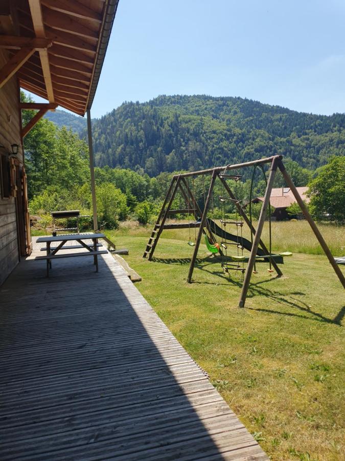 סן-מוריס-סור-מוסל Chalet Des Charbonniers Avec Etang מראה חיצוני תמונה